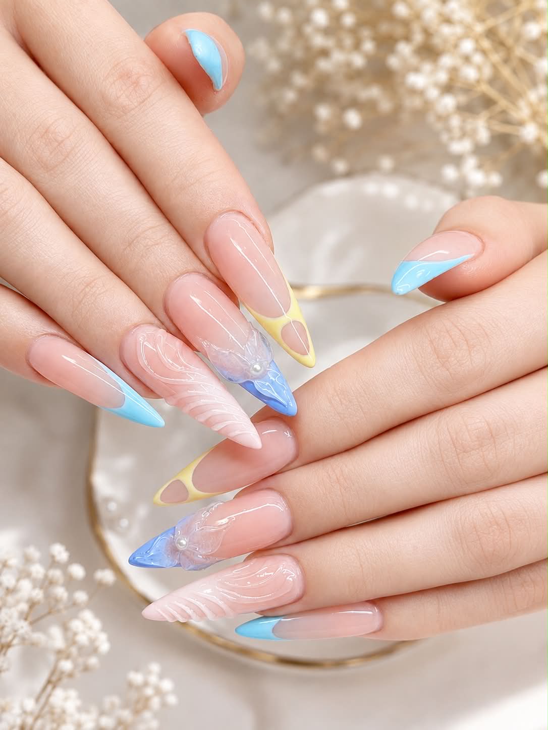 Pearl Nail Bar blue and yellow nail art